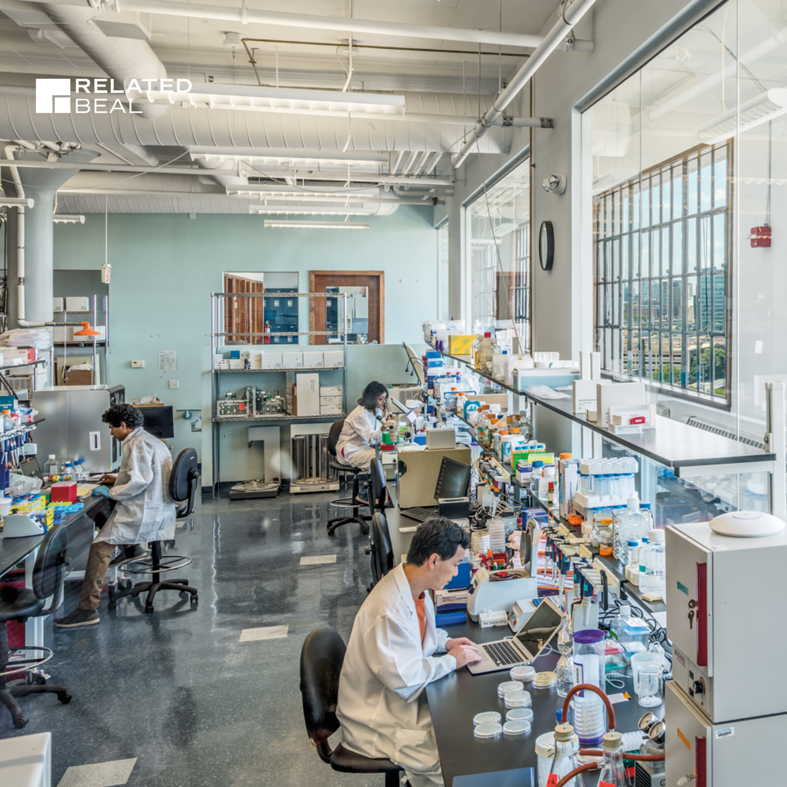 vision lab isq logo v3.jpg