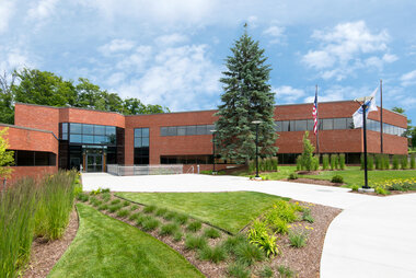 related-beal-properties-landscape-251-locke-dr-18-132-031.jpg